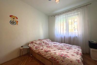 De inchiriat - Apartament 3 camere, 70 mp, etaj 1/4 - CETATE - 2