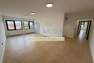 Apartament cu 4 camere decomandat în Gheorghe Doja