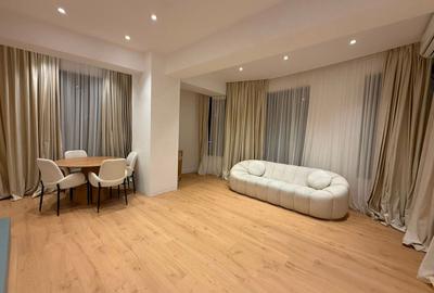 Apartament cu 3 camere semidecomandat, mobilat în Ferdinand
