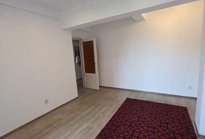 Piata Romana la metrou 2 camere decomandate 46,68 mp etaj 4/8 nemobilat, lift - 4