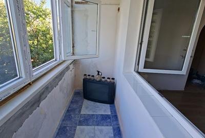 APARTAMENT 3 CAMERE BLOC REABILITAT ZONA LINISTITA GHIRLANDEI - 9