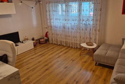 Apartament cu 2 camere decomandat, mobilat în Sebastian