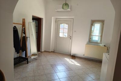 Casă de vânzare cu grădină amenajată (teren 722 m²) - 13