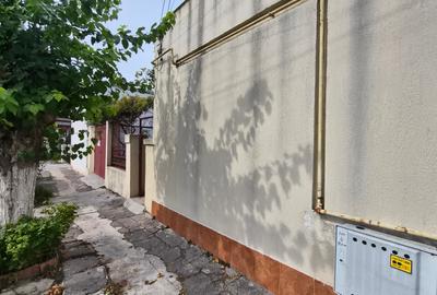 Faleza Nord - casa constructie chirpic 72 mp  + teren 293 mp (deschidere 11.5 ml - 14