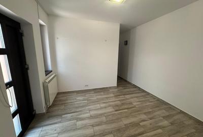 Casă individuală pentru birouri , 4 camere ,4 locuri de parcare - 4