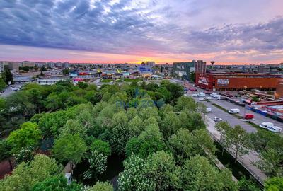 Apartament cu 3 camere decomandat în Obor