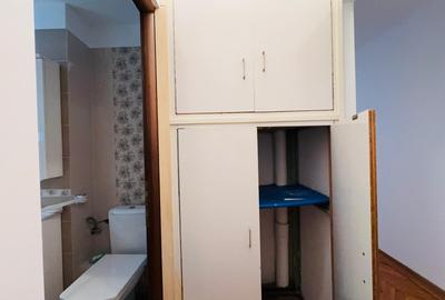 Centrala proprie, etaj intermediar, strada Harniciei 4 - 7