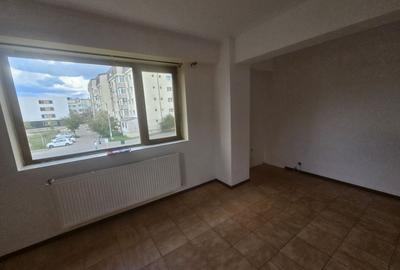 Garsonieră decomandată în Trivale