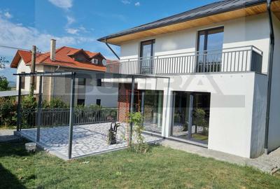 Casă individuală cu 5 camere în Borhanci