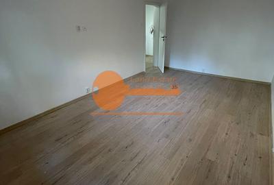 Apartament cu 2 camere decomandat în Apusului