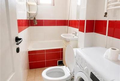 Apartament cu 2 camere nedecomandat, mobilat în Central