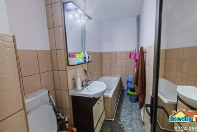 Apartament 2 camere decomandat, 3 balcoane, cartier Port - 5