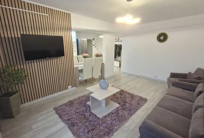 Apartament cu 3 camere decomandat în Eremia