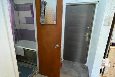 Vanzare apartament 2 camere  Valea Oltului Timisoara Drumul Taberei sector 6 - 8