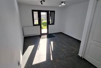 SPATIU COMERCIAL  Langa Piata Nicolina - 2
