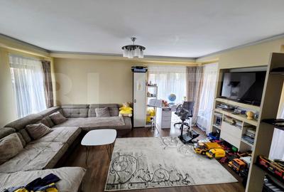 Duplex cu 4 camere în Florești