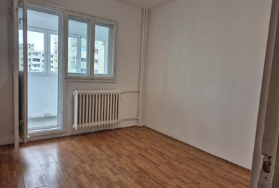 4 camere renovat , et 7/10, zona Colentina MC Donlad's - 1
