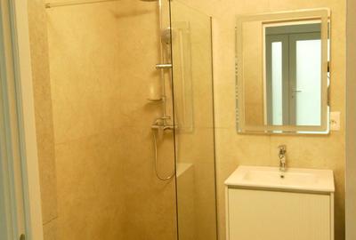 De închiriat apartament 2 camere , curte , zona Obcini, Suceava - 12