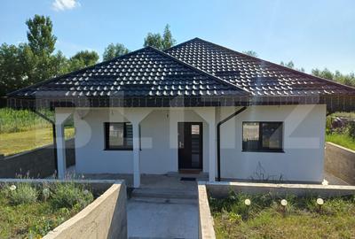 Casă individuală cu 4 camere în Periferie