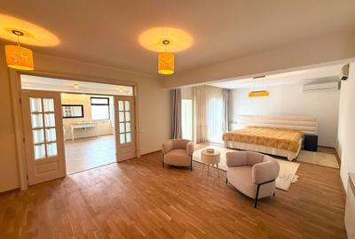 Apartament cu 5 camere, mobilat în Herăstrău