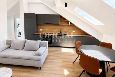 Apartament cu 3 camere semidecomandat, mobilat în Florești