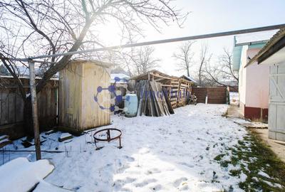 🏡 Teren 2300 mp și casă bătrânească în centrul satului Voinesti, lângă biserică - 26