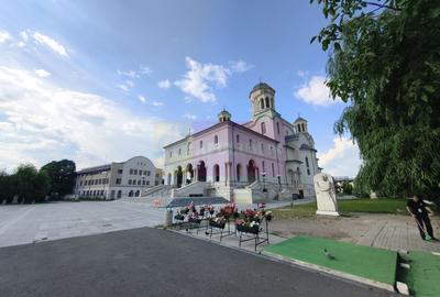 Vila de lângă Catedrala Ortodoxă ,,Sfânta Cuvioasă Parascheva" - 80