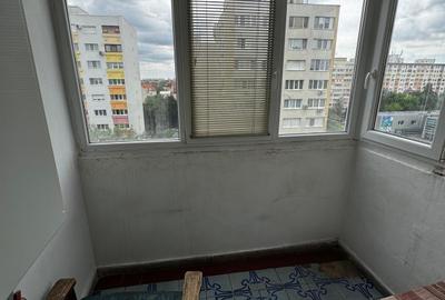 3 Cam--Complex Studentesc-3 Min de Centru--Etaj 7--Centrala-- 63 MP-110.000 Euro - 10