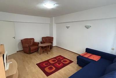 Apartament cu 3 camere decomandat, mobilat în Bucur Obor