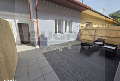 Apartament cu 3 camere semidecomandat în Central