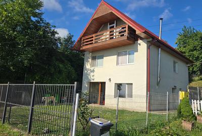 Casă individuală cu 4 camere în Crângului