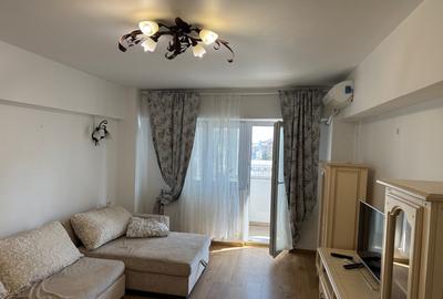 Apartament cu 2 camere decomandat, mobilat în Universitate