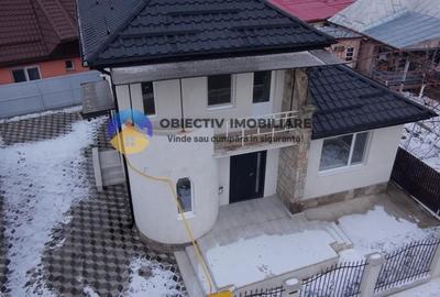 Casă cu 4 camere în Gara Veche