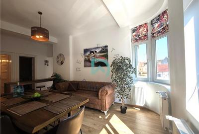 Apartament cu 4 camere decomandat în Centrul Istoric