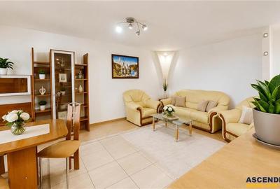 Apartament cu 3 camere decomandat, mobilat în Central