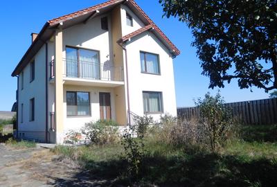 Casa individuala, teren si livada - 1
