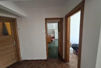 Apartament cu 3 camere decomandat în Gorjului