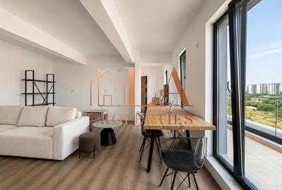 Penthouse cu 3 camere decomandat în Sud-Vest