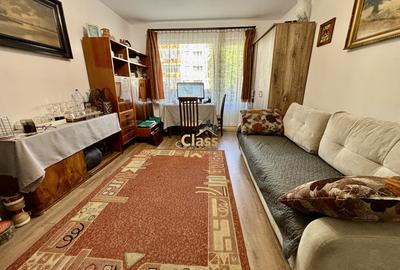 Apartament cu 3 camere semidecomandat, mobilat în Gheorgheni