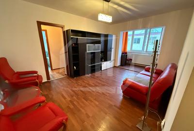 Apartament cu 2 camere semidecomandat, mobilat în Dâmbul Rotund