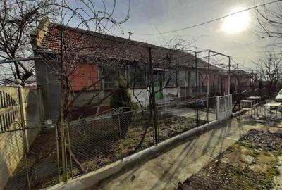 Casă individuală cu 3 camere în Sânmihaiu Român