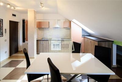 Apartament cu 2 camere decomandat, mobilat în Central