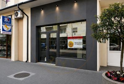 De Închiriat Spațiu Comercial Central - 1