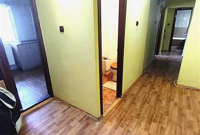 Apartament 3 camere conf 1 decomandat zona Centru - 9