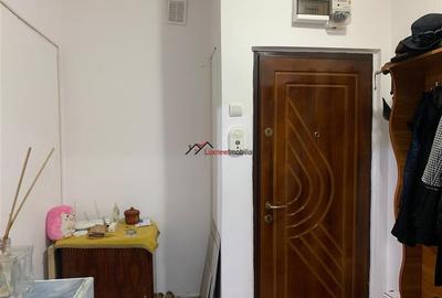 Apartament 2 camere + bucătărie, renovat recent, cu parcare – Dealul F - 20