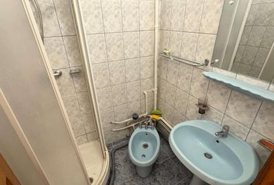 COPOU, langa Universitate, apartament 2 camere, spatios, decomandat, etaj 1 - 9