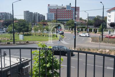 Spațiu comercial, de 300 mp, în Decebal