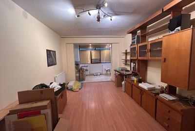 Apartament 3 camere - suprafata 79mp, zona Viziru 3, parter. - 1
