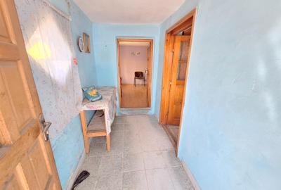Teren 371 mp curti constructii+casa 5 camere si anexe, zona Izvoare - 2