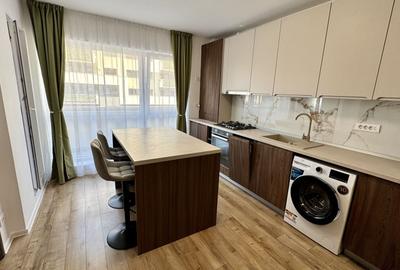 Apartament cu 2 camere semidecomandat, mobilat în Tractorul
